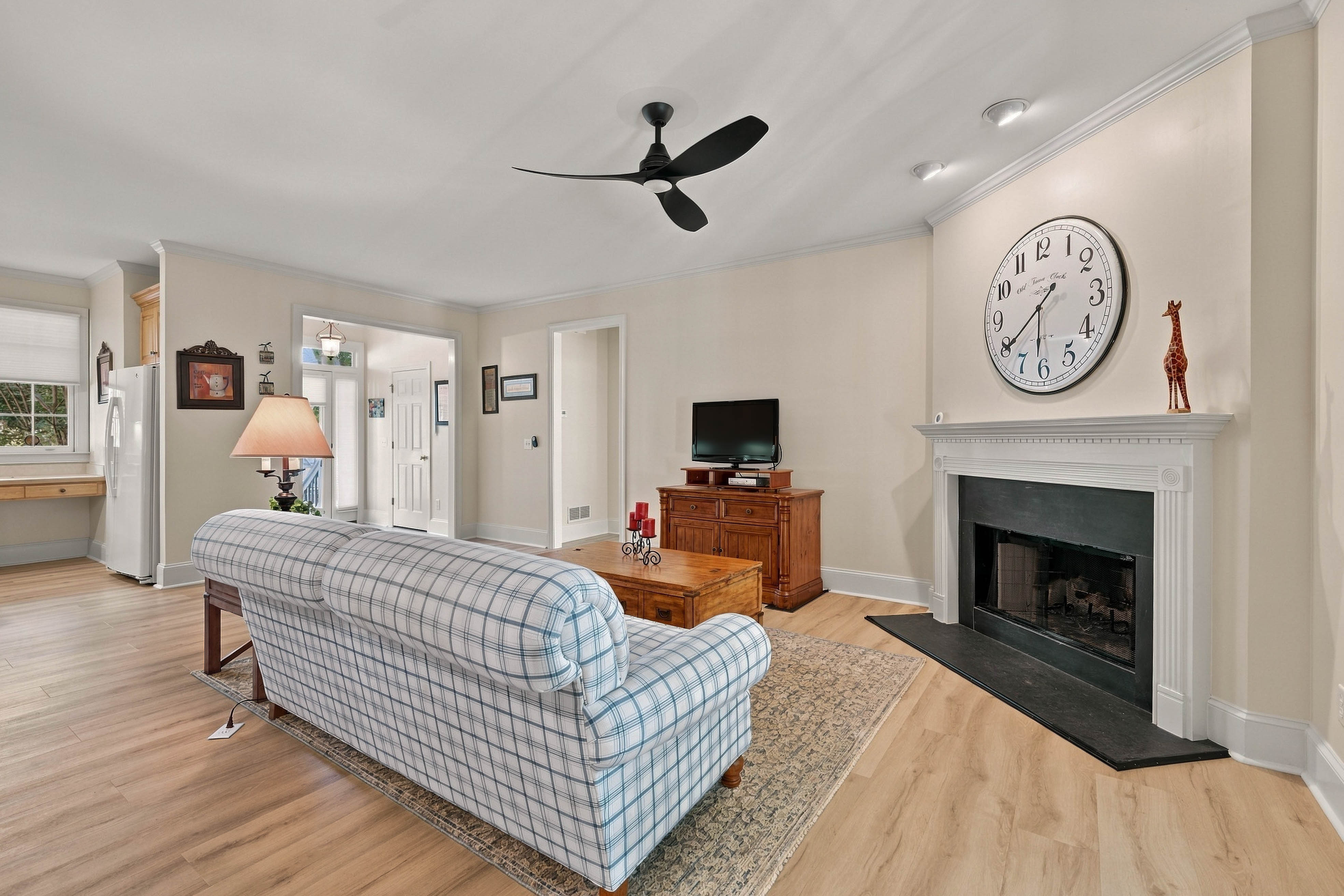 108 Mayfair Court image 11